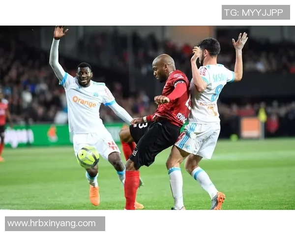 图尔与瓦朗谢的精彩对决揭示法乙联赛的激烈竞争与球队实力较量