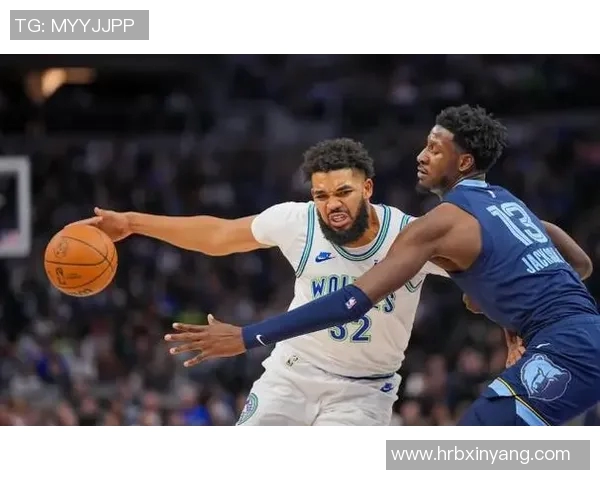 西雅图风暴与银星的激烈对决展现女子篮球的魅力与实力较量