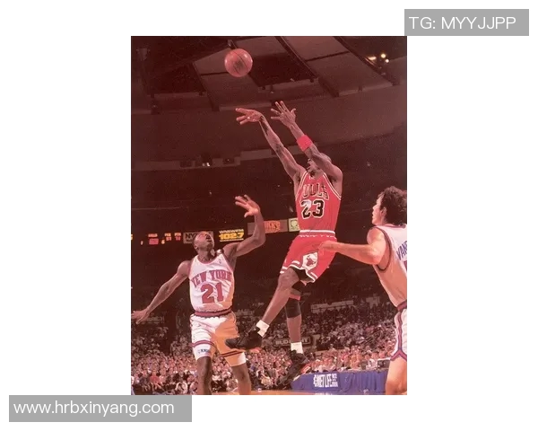 乔丹与马里昂的经典对决瞬间动图回顾展现篮球传奇的激情与技术